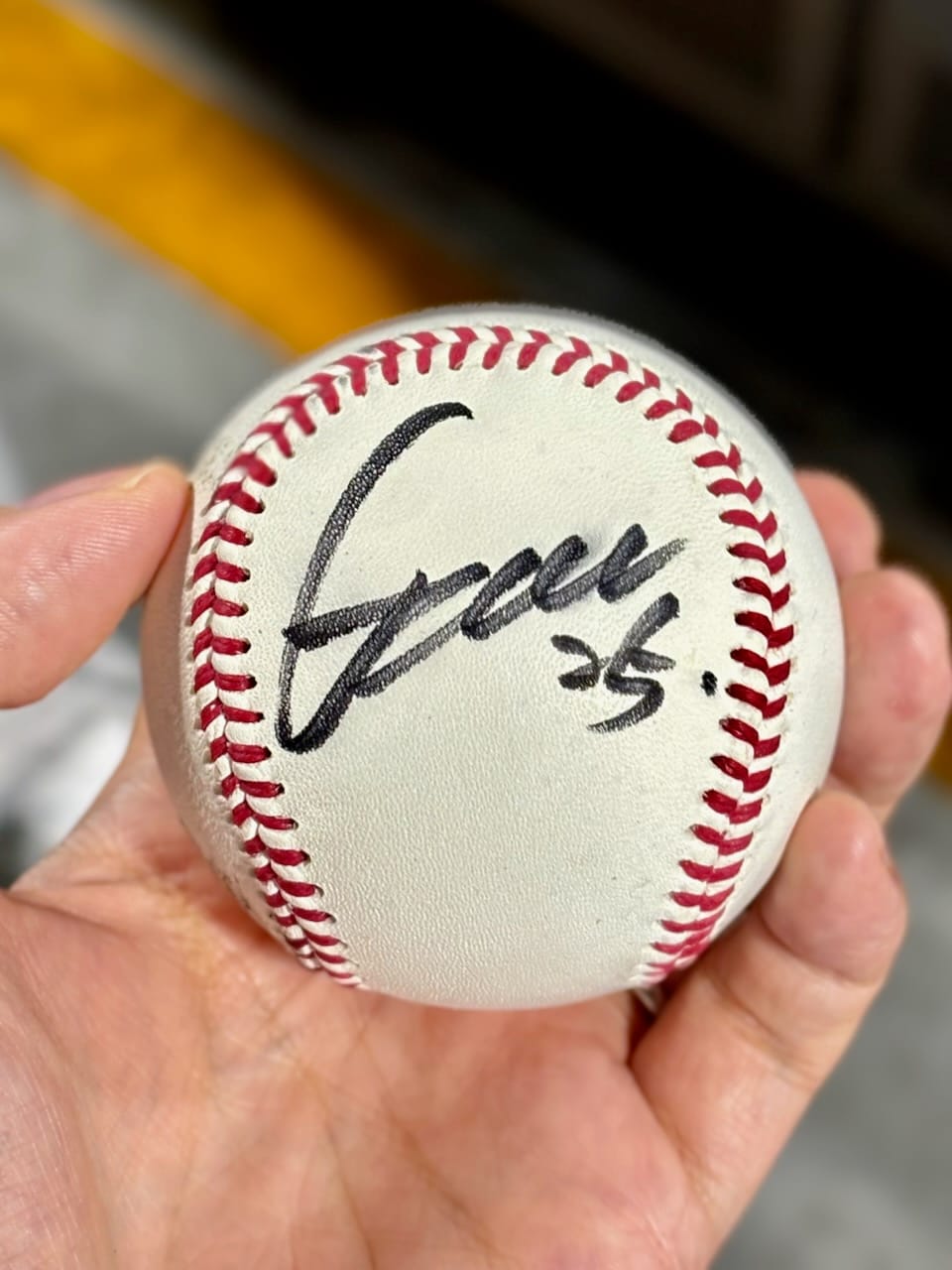 筒香選手のサインボール